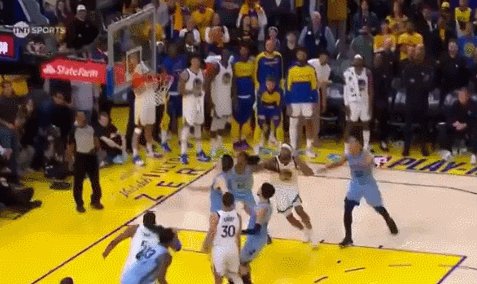 1744785000113052119.gif 开云体育官网-水平稀烂or极致控场?勇熊一战被离谱吹罚抢戏