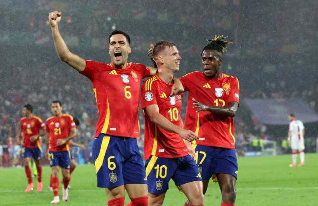 1719786922359049730.png 西班牙主帅:我们有天才有整体,必须继续赢