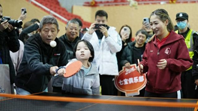 开云集团官网香港-和徐寅生刘诗雯打球是什么样的体验?特奥选手圆梦乒乓舞台|俞世根|新民晚报|男子单打|冰球|老师_新浪新闻