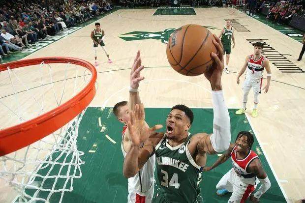 开云体育登录-NBA得分盛宴字母哥入席 轰生涯新高55分扛起球队